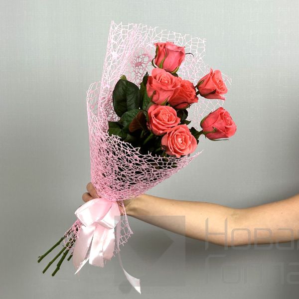 Букет из 7 коралловых роз (9)