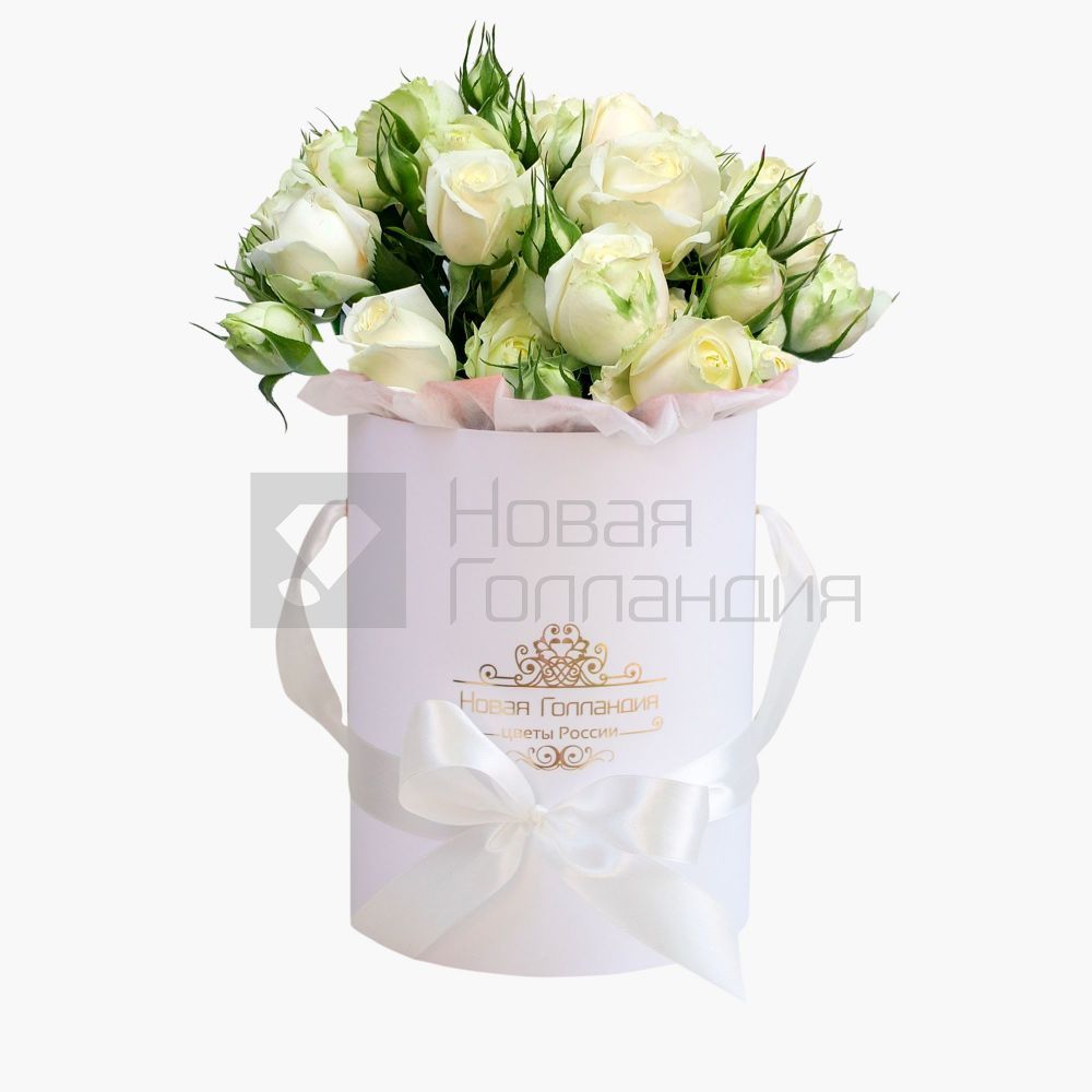 Белые пионовидные розы в маленькой белой шляпной коробке №713