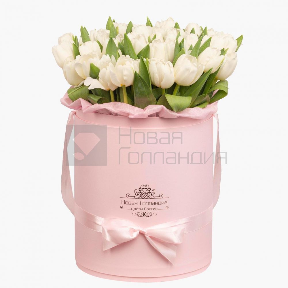 59 белых тюльпанов в большой розовой шляпной коробке №507