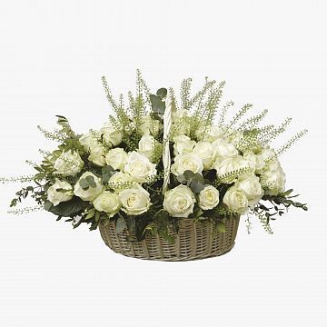 Прованс в большой корзине