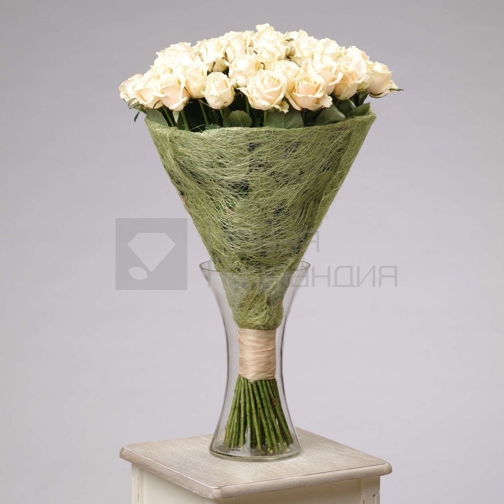 Букет 51 белая роза 50 см в вазе