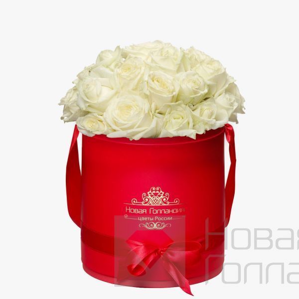 25 белых роз в красной шляпной коробке №16
