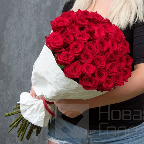 Букет 35 красных роз 50 см