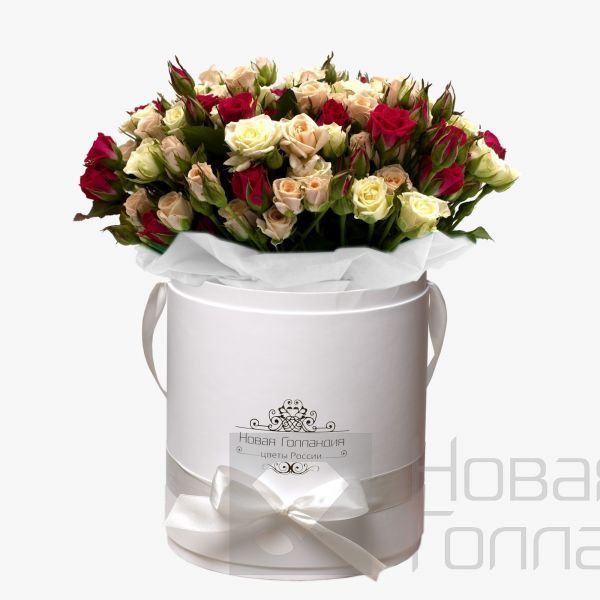 Кустовые розы ассорти в белой большой коробке №29